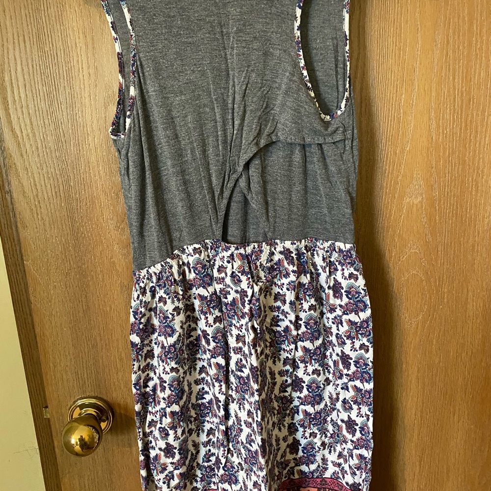 Keyhole Summer Dress - Picture 2 of 3